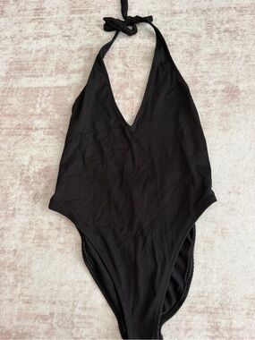 AERIE - Ribbed Halter One Piece Swimsuit in
True Black - Women’s Size Large